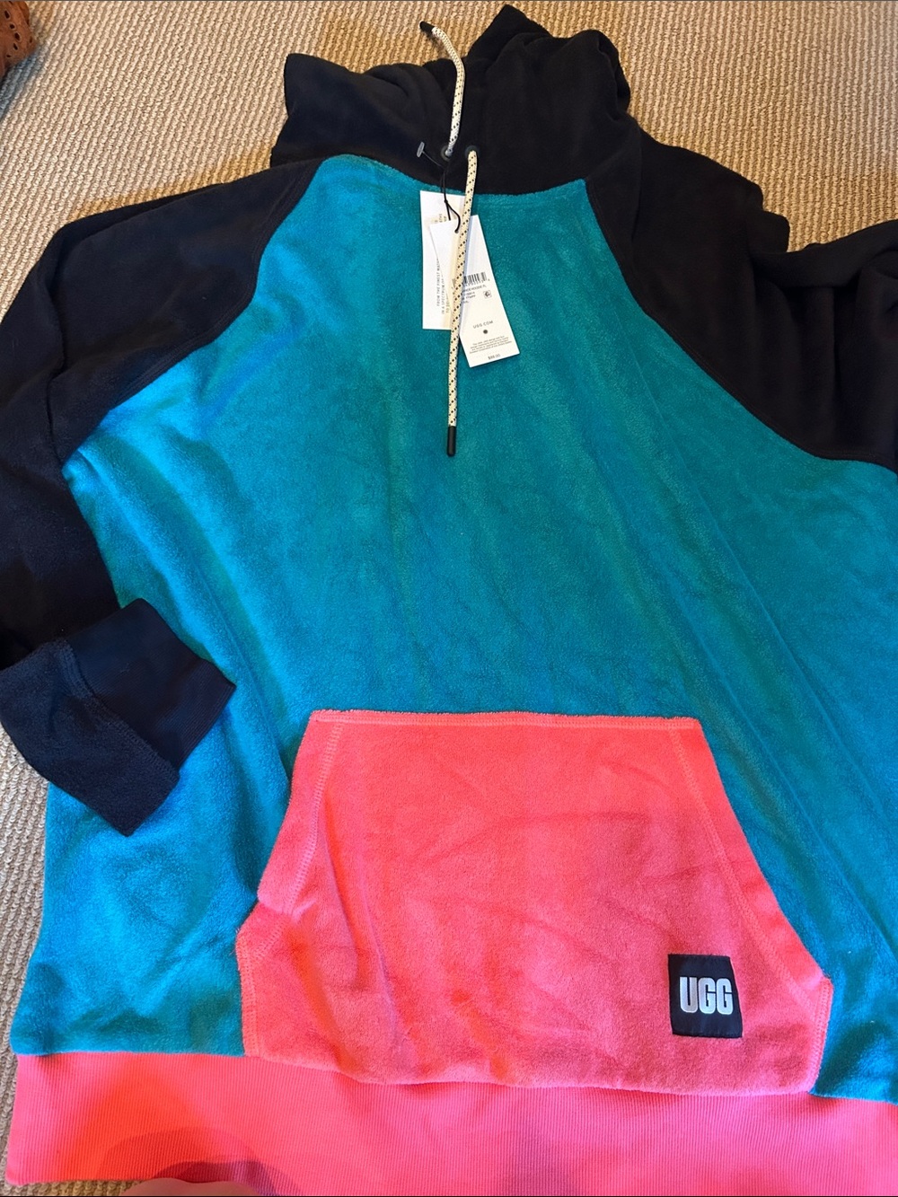 NWT UGG Terrance Hoddie in terry color block size XXL